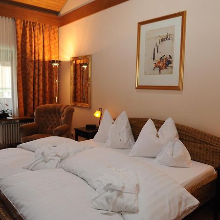 Hotel Glockenspiel バート・グリースバッハ エクステリア 写真